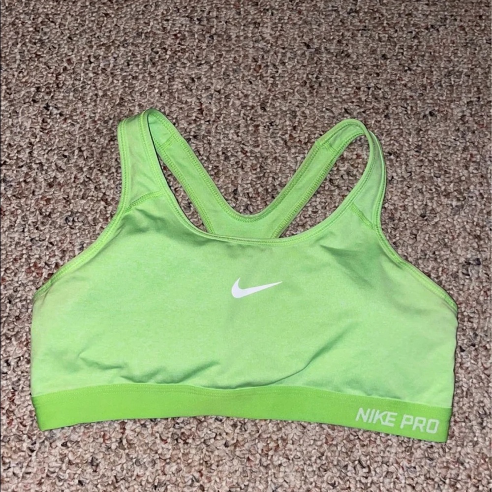 Nike pro sports bra